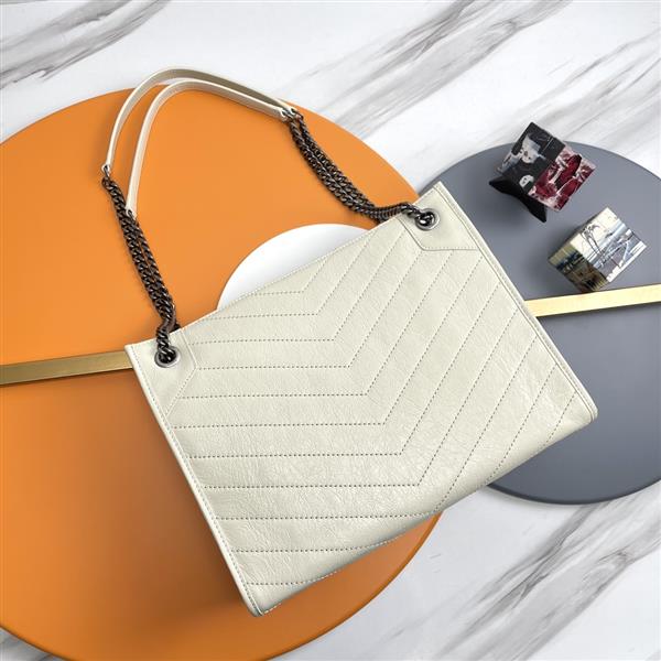 2026127204339423 550